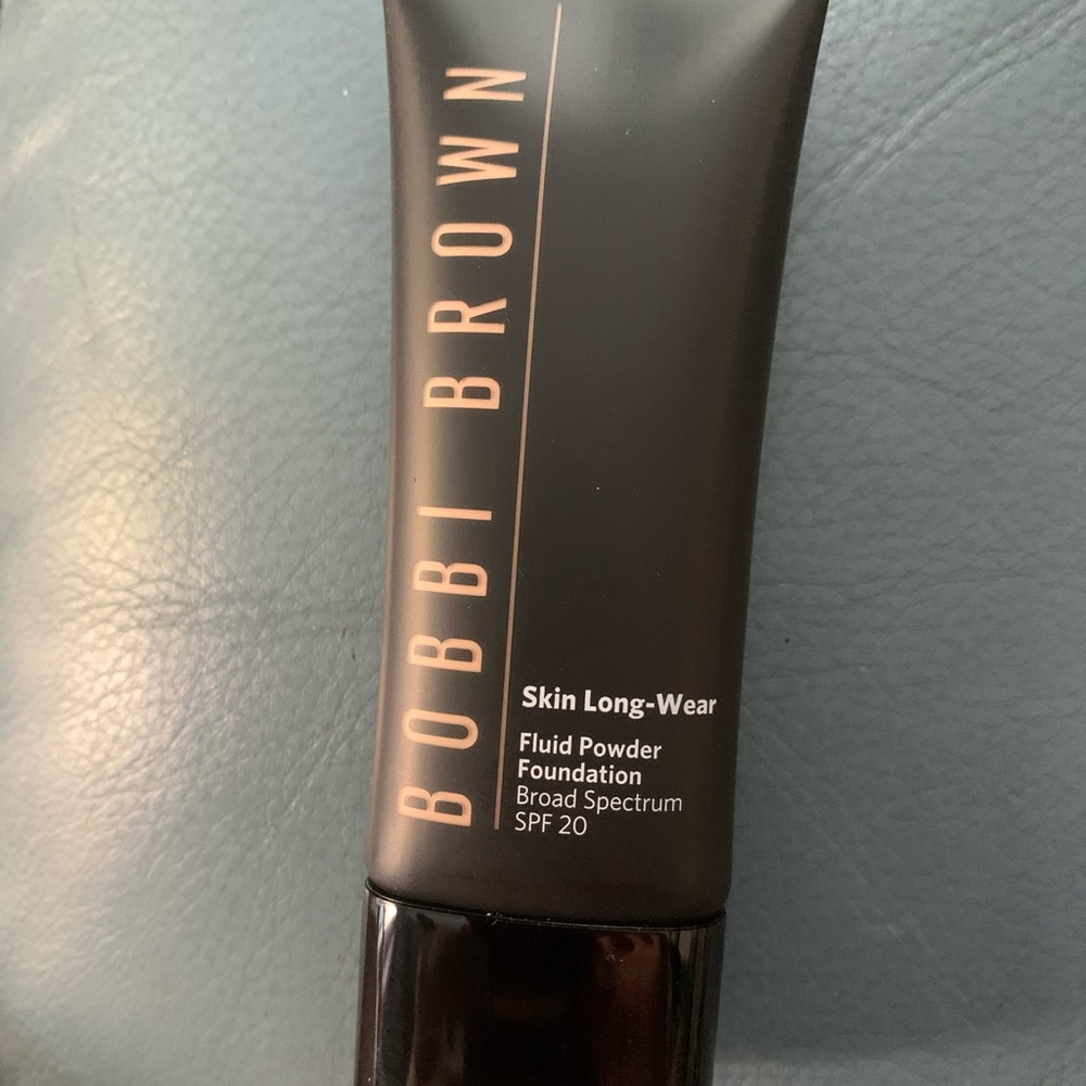 Bobbi Brown Foundation, C-046 Cool Beige